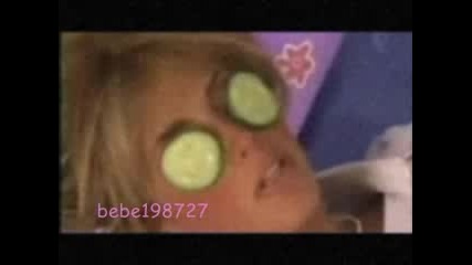 Anahi como Mia Colucci como Cinderella