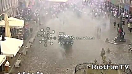Bad Blue Boys saving a guy from torcida