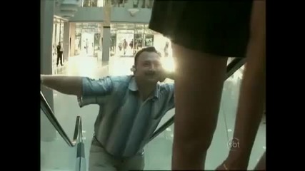 голи и смешни късата поличка 