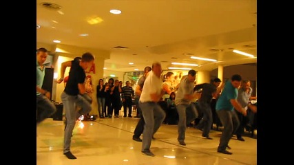 Уникалният Мъжки Клас На Моряците - Тракийски танц, хореография Роко Иванов :) www.moriatsite.com