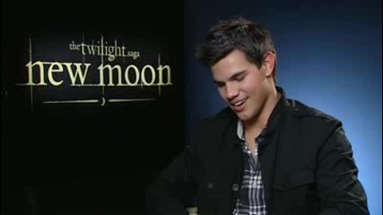 Taylor Lautner s Dream Christmas Dinner Date 
