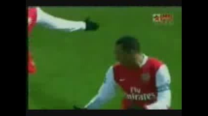 Смешните моменти от играчите на Арсенал :)