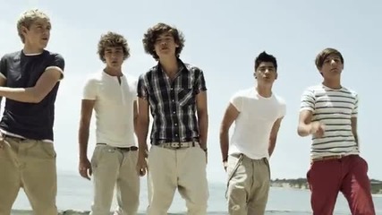 / Prevod / One Direction - What Makes You Beautiful ( Official Music Video )