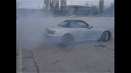 Honda S2000 Burnout