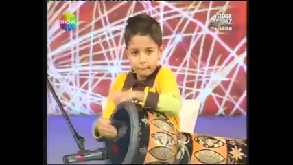 Турция търси талант - Дете свири на Darbuka 