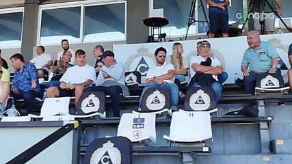 Звездното присъствие на трибуните на "Александър Шаламанов"