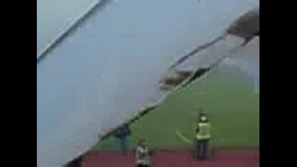 Бий чорбата по главата.4gp