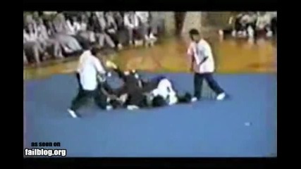 Гимнастик Се Пребива Много Яко