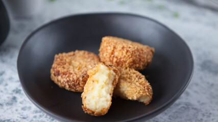 Картофени кюфтета, панирани в тортила чипс | Джъстин Скофийлд | 24Kitchen Bulgaria