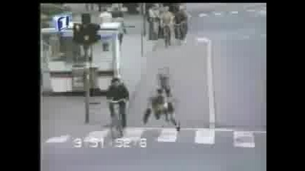 Жена пада от колело 