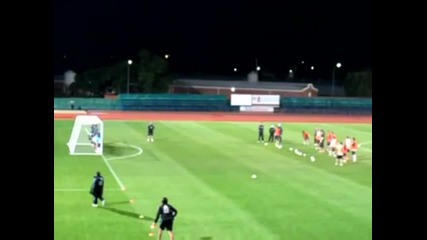 футболистите на Аржентина играят на гъзенка 