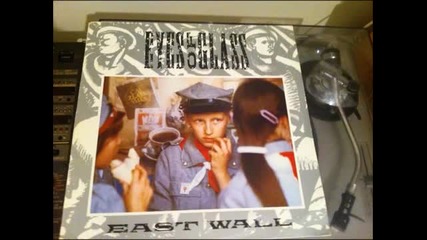 East Wall - Eyes Of Glass (italo Disco 1985)