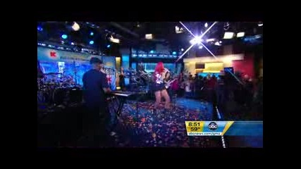 Rihanna - Interview + What's My Name (good Morning America)