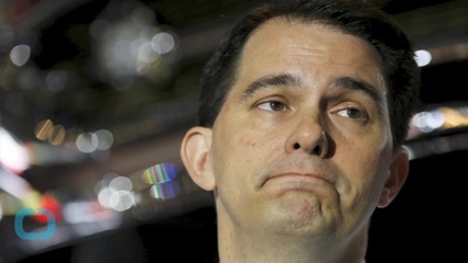 Trump 'Needs to Apologize' for McCain Comments, Walker Says