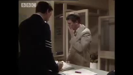 Funny Hugh Laurie & Stephen Fry comedy sketch! Your name, sir - Bbc comedy 