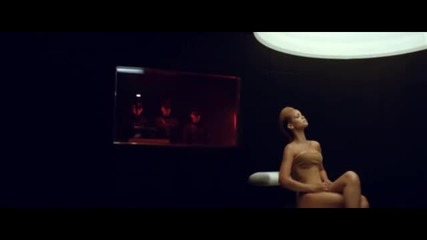 2014 / Rihanna - Russian Roulette