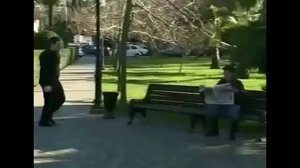 Луди руснаци малтретират хора по улиците ... :)))
