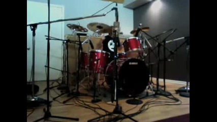 Drums за Louder Than Words ( 05 - 21 - 2009)