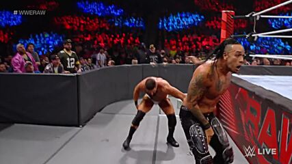 Finn Bálor & Damian Priest vs. The Dirty Dawgs: Raw, Dec. 11, 2021