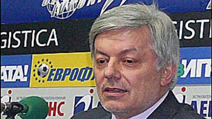 Валентин Михов