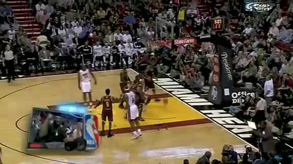 Rick Ross and Diddy Celebrate D - Wade Dunk 