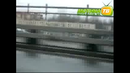 *смях* Ето така се кара кола