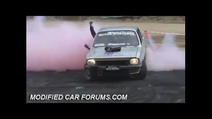 V8 Gemini Red Smoke Burnout Southcoast Nationals Moruya 2008