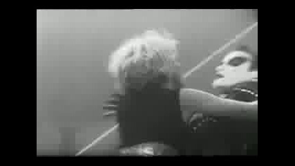 Robbie Williams - Let Me Entertain You 