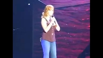 Kelly Clarkson & Reba Mcentire Does He Love You Live Freedom Hall, Louisville, Kentucky January 2008 