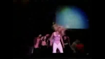 Britney Spears - Me Against The Music(наживо).flv