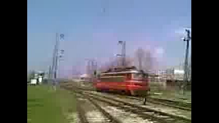 44 062 otiva da se prikachi kym Bv za sf a vlaka s 44 - 114 ot Gorna orqhovica dojde na gara Varna 