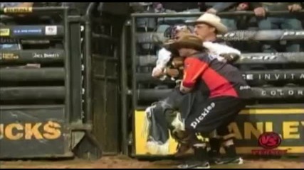 Travis Briscoe sustains a fracture dislocation of his right ankle