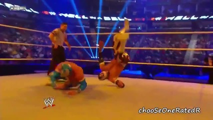 Wwe Hell in a Cell 2011 - Sin Cara vs Sin Cara Highlights [hd]