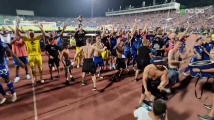Футболисти и фенове на Левски празнуват равенството с Айнтрахт