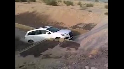 Как се справя Audi Q7 с 50 градусов наклон!