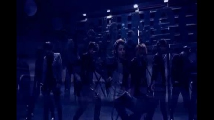 gimme more [shinee ft. G-dragon]