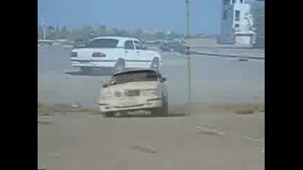Bqla Volga S Cheren Volan A Zad Nego Djambaza 3