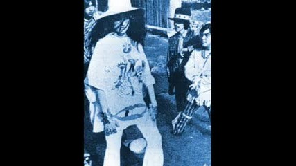 Aguaturbia - Uno De Estos Dias 