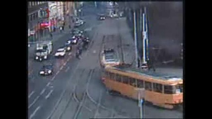 18+ катастрофа с трамвай!!! потресаващо 