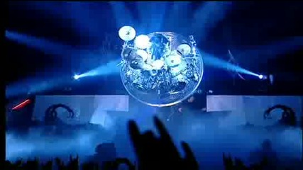 Drum solo by Joey Jordison
