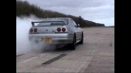 Nissan Skyline Burnout