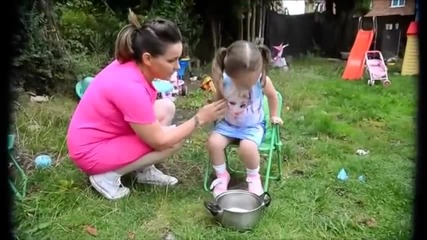 Swearing ice bucket challenge tot apologizes (sort of)