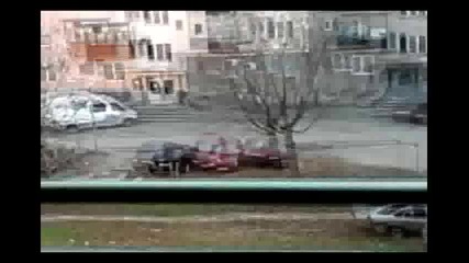 Какъв край имаше пиесата? 