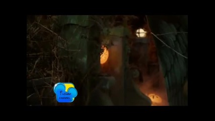Girl vs Monster Fearless Лов на Чудовища Olivia Holt