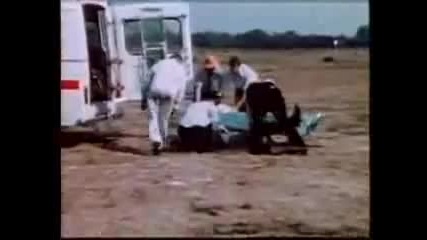 Защо не трябва да се стой на пътя на самолет 