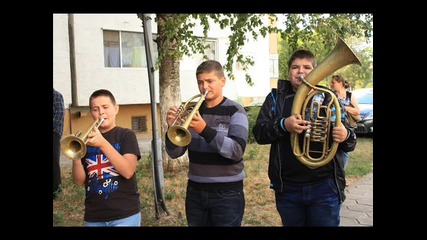 Приятелски Поздрав за младите отлични Музиканти от Духова Музика Гложене(враца)!:)