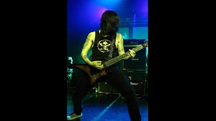Death Angel - Trapped Under Ice (cover of Metallica) 