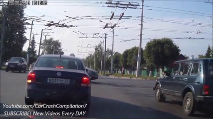 Компилация автомобилни катастрофи 12 - 2013