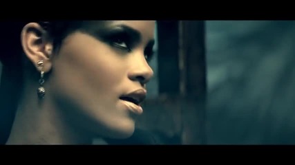 Rihanna - Disturbia (превод)