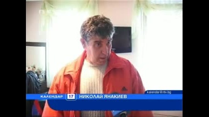 Собственици започнаха сами да събарят къщите си